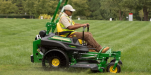 Commercial Hedge Trimming Services: What Businesses Need to Know